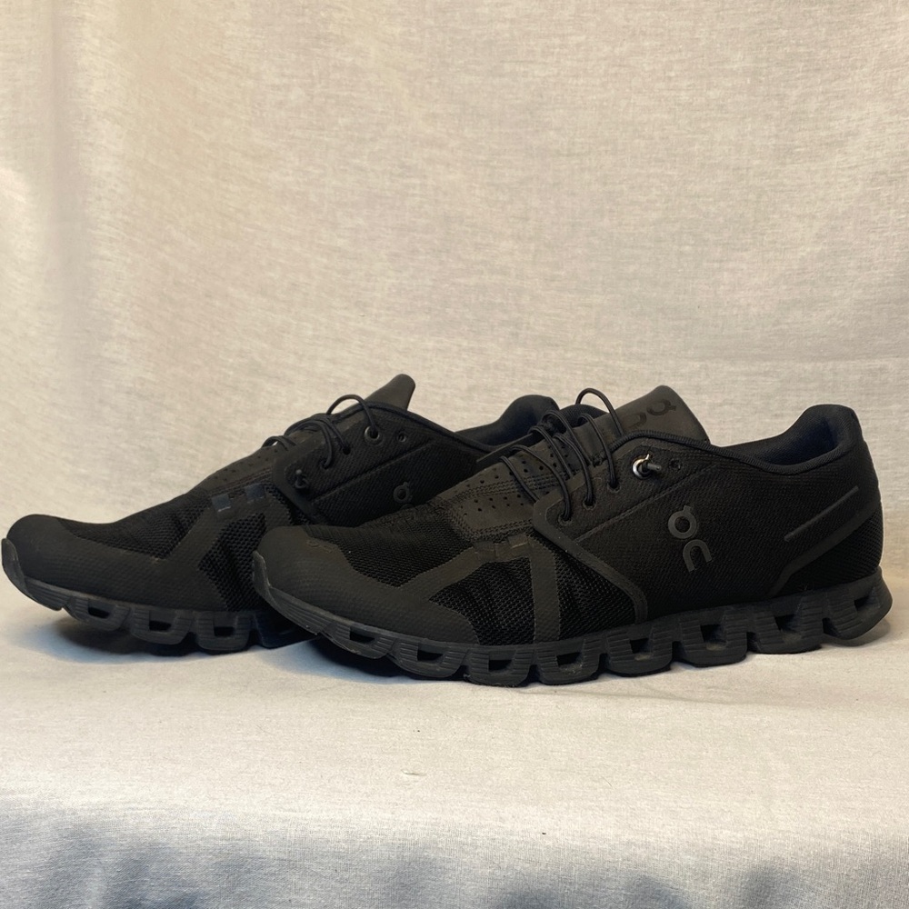 On Running Men's running shoes